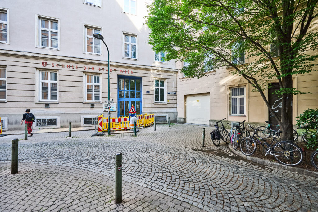 Die Schule Schwarzingergasse in der Leopoldstadt