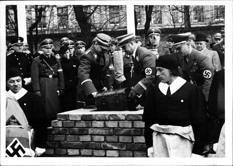 Grundsteinlegung für ein HJ-Heim im Augarten am 14. März 1939