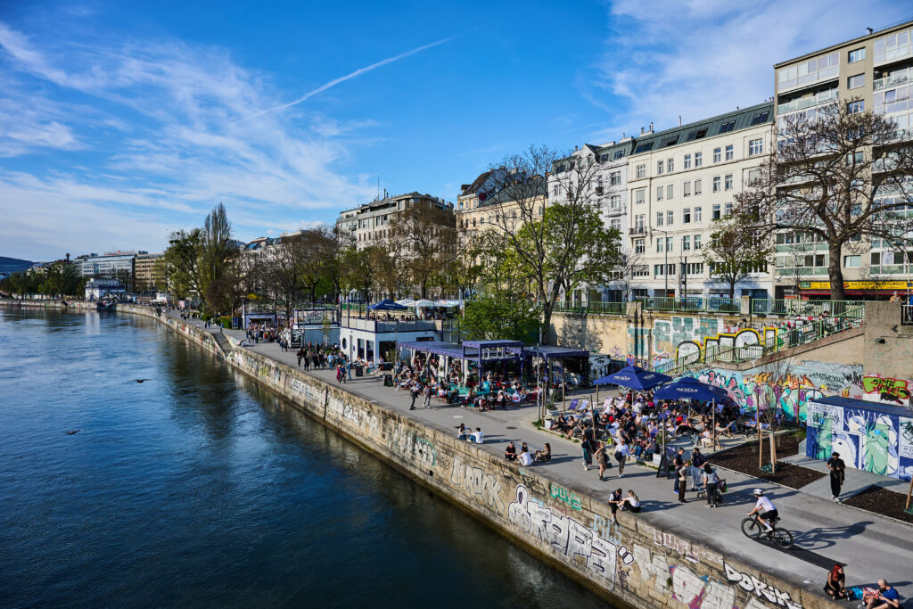 Das Ufer des Donaukanals. Anrainerinnen und Anrainern stört die Kommerzialisierung. 