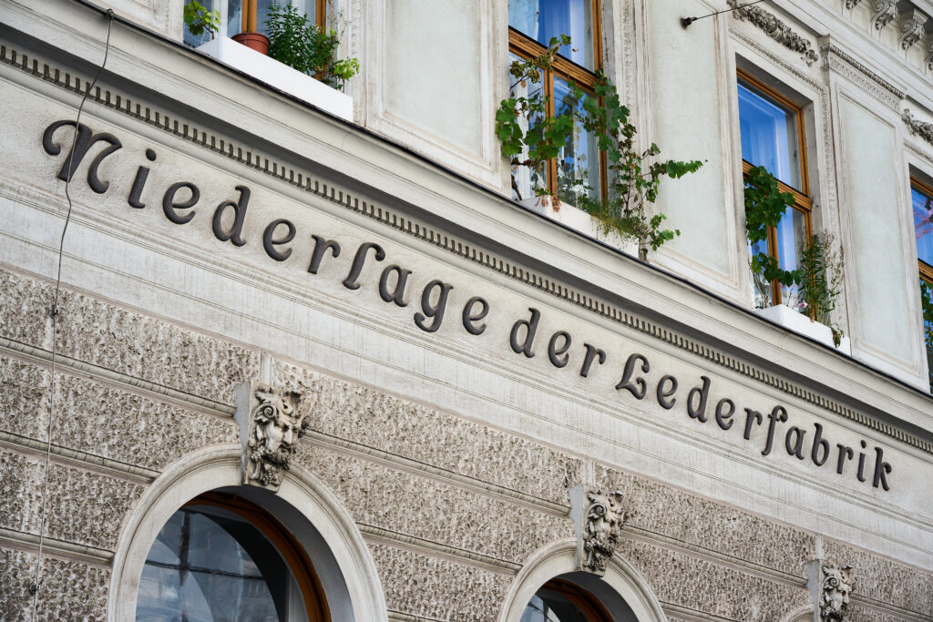 Das Haus mit der Innschrift "Niederlage "in der Hollandstraße