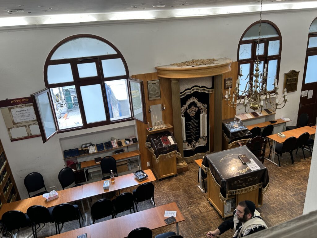Die Schiffschul genannte Synagoge im Karmeliterviertel