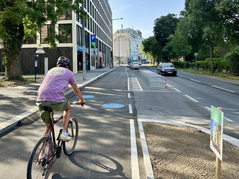 Radweg in der Oberen Donaustraße