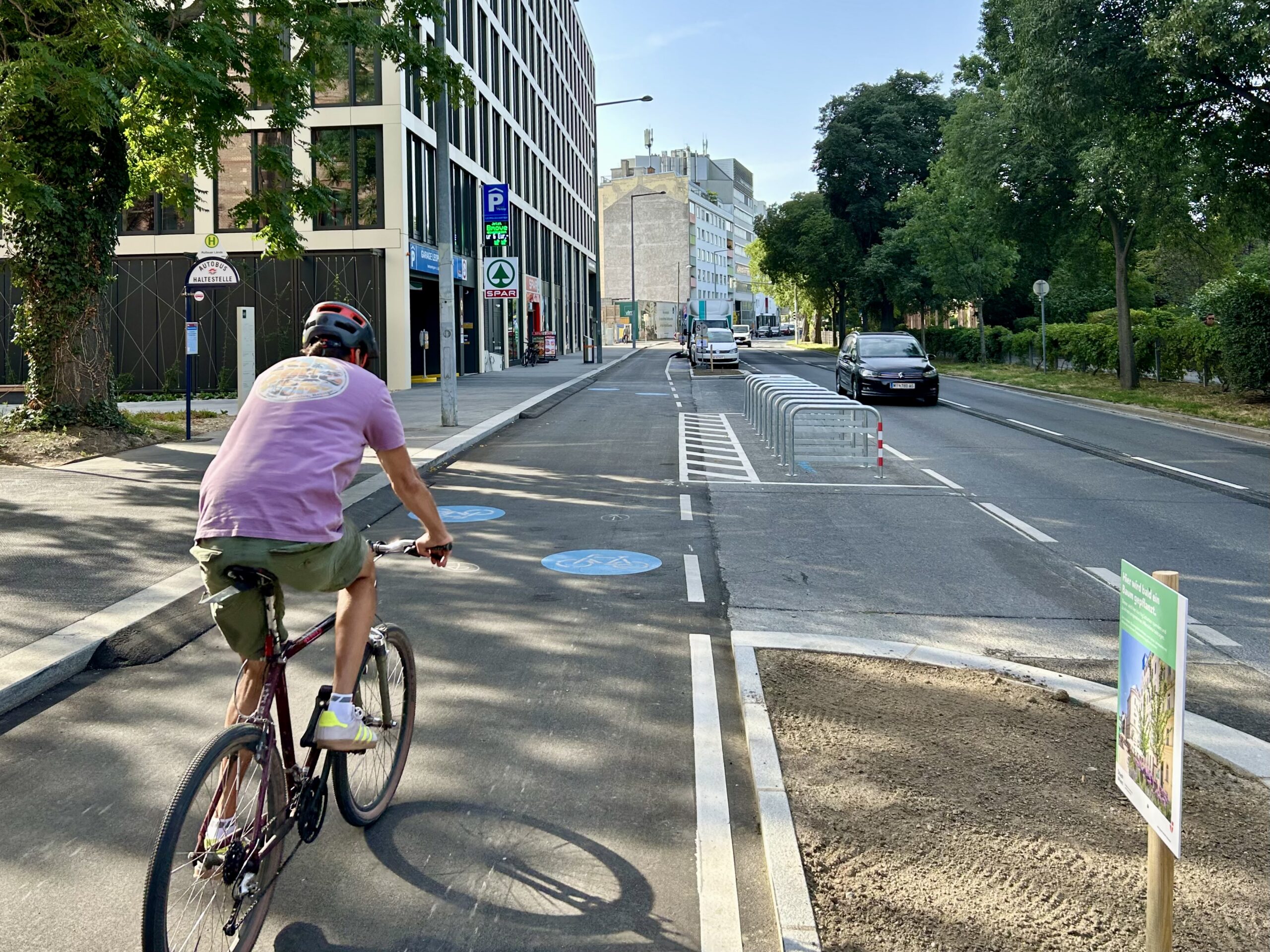 Radweg in der Oberen Donaustraße