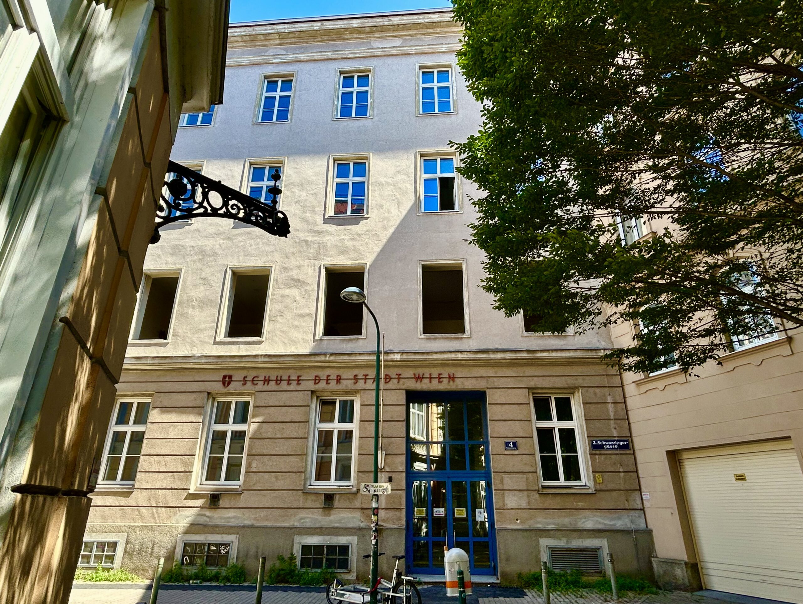 Schule Schwarzingergasse: Der Abbruch hat begonnen
